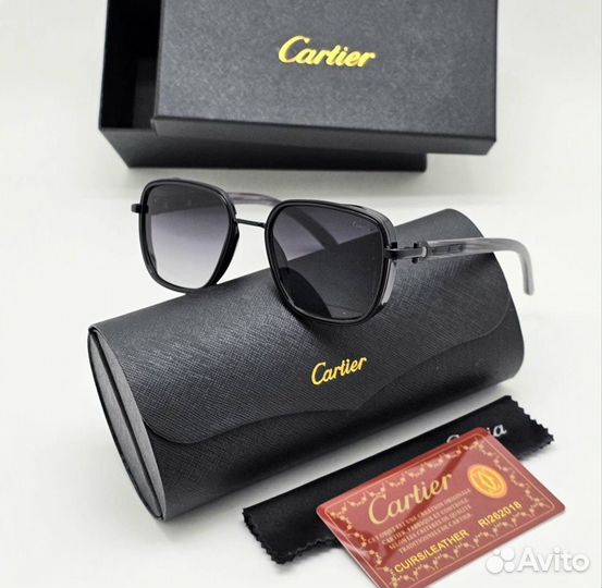 Солнцезащитные очки Cartier