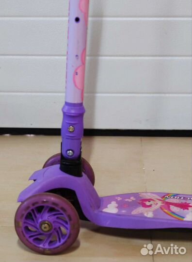 Самокат трехколесный для девочки