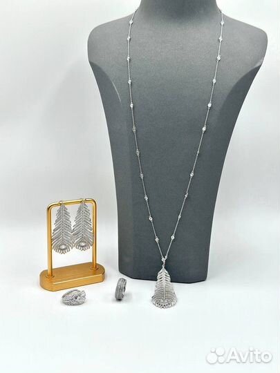 Boucheron кулон перо