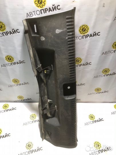 Обшивка багажника Volkswagen Jetta 6 CTH 1.4 TSI