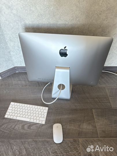 Apple iMac retina 4k 2017. 3.4GHz/8gb ram/256 ssd