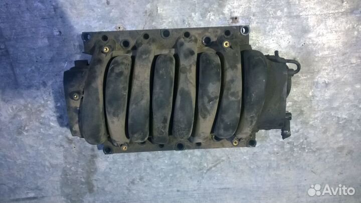 BMW коллектор впускной M60B30 11611729692