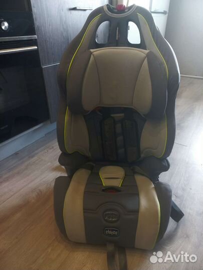 Детское автокресло 15 до 36 кг chicco