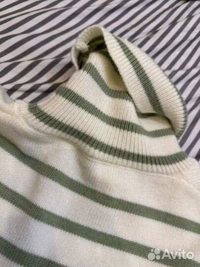 Свитер женский