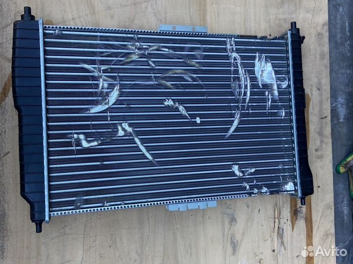 Радиатор охлаждения chevrolet aveo t250