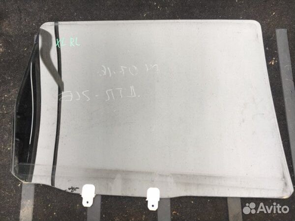 Стекло двери задней заднее левое Mitsubishi
