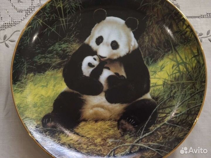 Декоративная тарелка Панда W. L. George Fine China