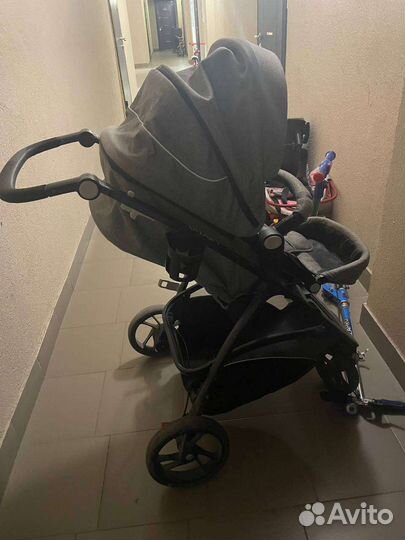 Прогулочная коляска