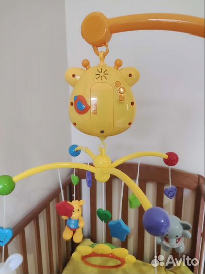 Мобиль на детскую кроватку