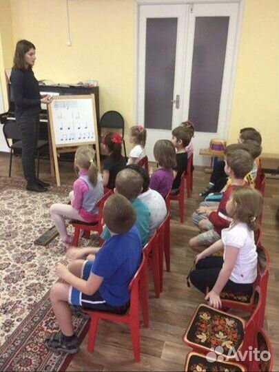 Учитель музыки (фортепиано)