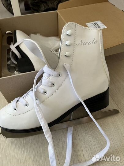 Коньки фигурные женские 39 размер