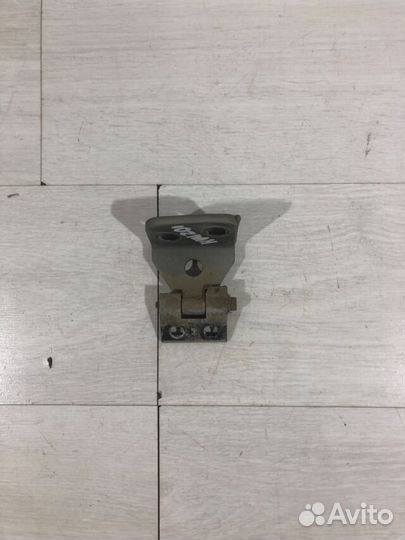 Петля двери перед лев BMW X3 e83 2.5 ат