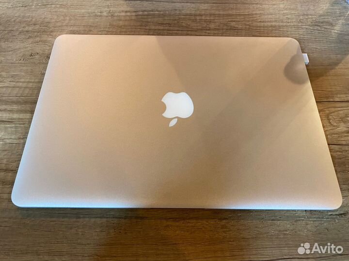 Apple MacBook Air 13 2020 (модель 2017)