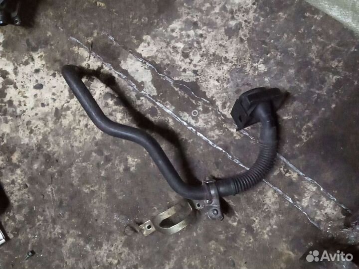 Заливная горловина Mersedes Vito 639