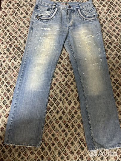 Джинсы Armani