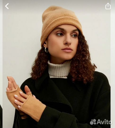 Шапка и митенки на женщину