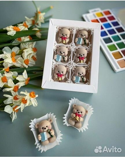 Фигурки из шоколада (1 сентября)