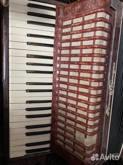 Аккордеон Красный партизан