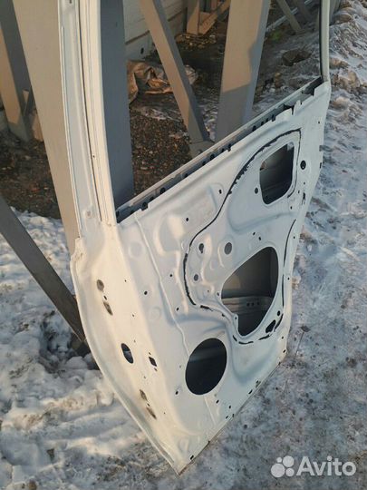 Дверь toyota RAV 4