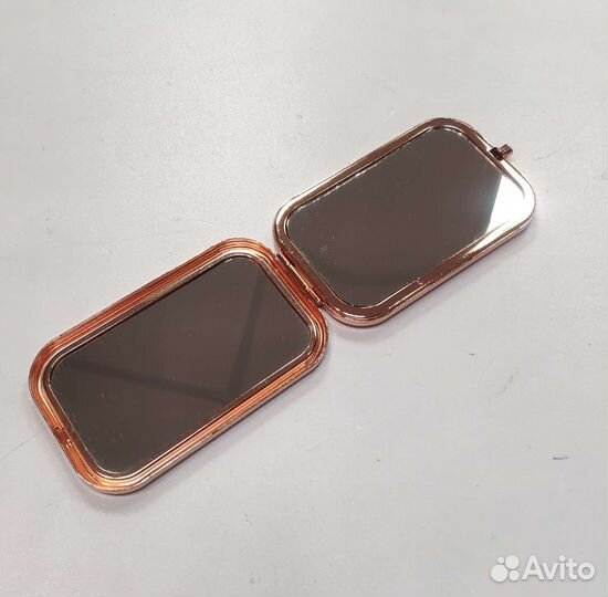 Зеркало карманное