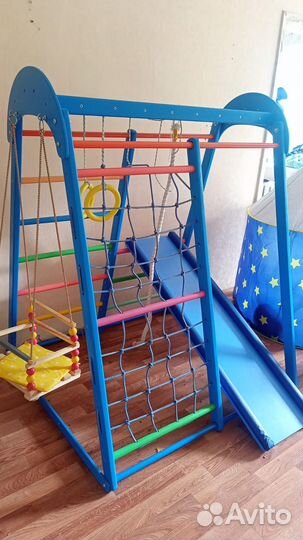 Детский игровой комплекс с горкой