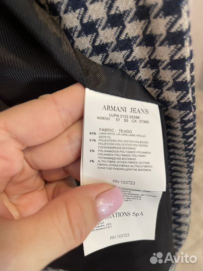 Armani jeans пиджак женский, размер 46