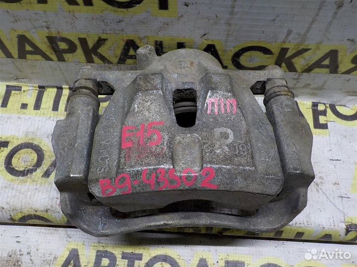 Суппорт передний правый Toyota Corolla (E150) 200