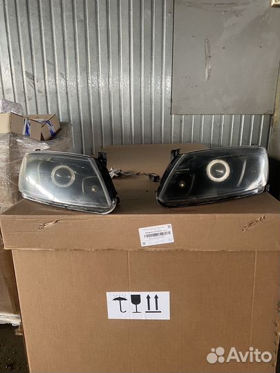 Фары Granta ангельские глазки синие