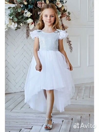Платье для девочки в аренду