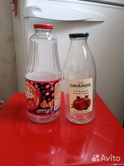 Стеклянные бутылки и банки с винтовыми крышками