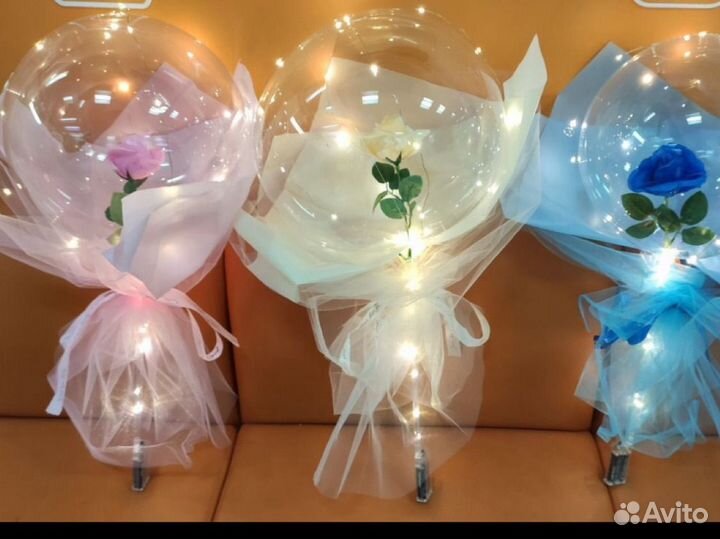 Шар “Баблс” и фонтан из воздушных шаров “Пудра”