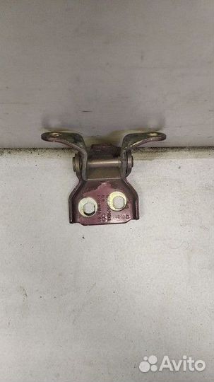 Петля двери правая задняя Great Wall Wingle