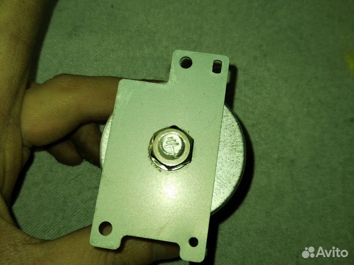 56QE88261 noise filter