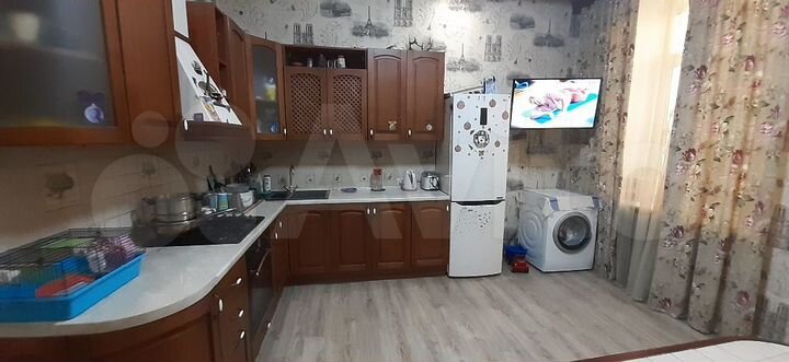2-к. квартира, 65 м², 1/6 эт.