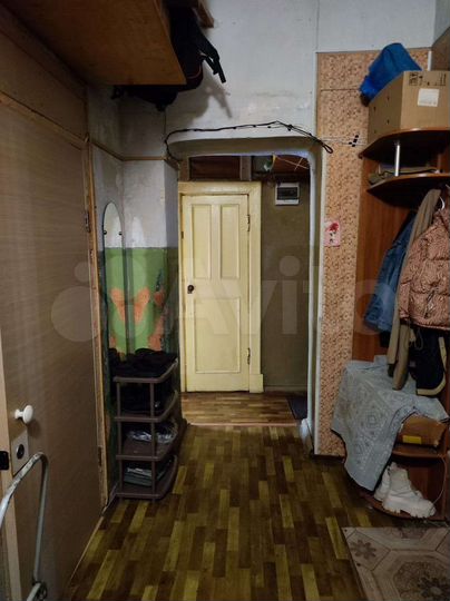 Комната 17 м² в 3-к., 4/4 эт.