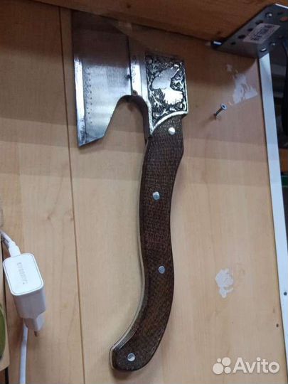 Топор с черенком