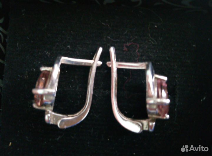 Серебряные серьги с султанитом