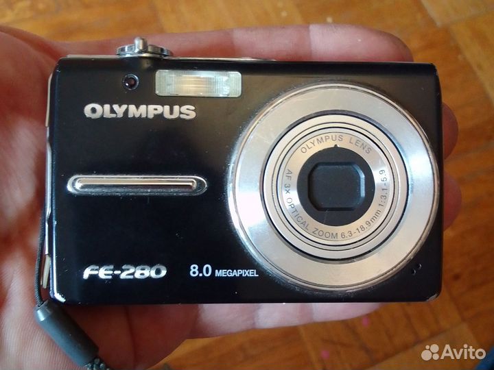 Компактный фотоаппарат