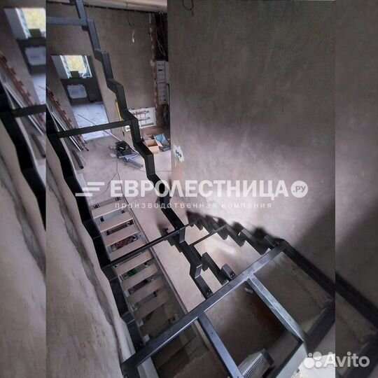 Лестница с пощадкой