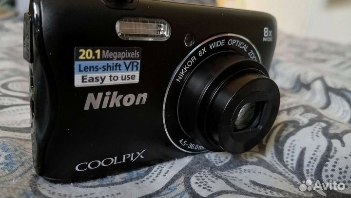 Компактный фотоаппарат