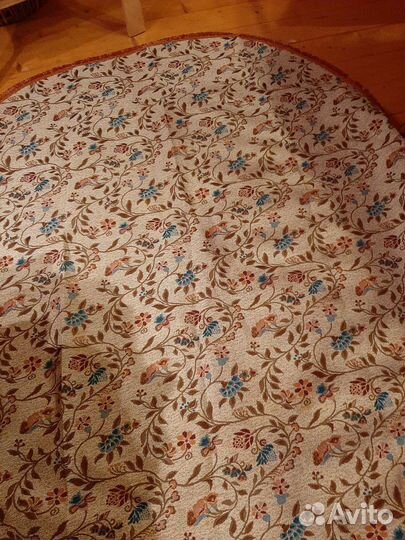 Скатерть б/у