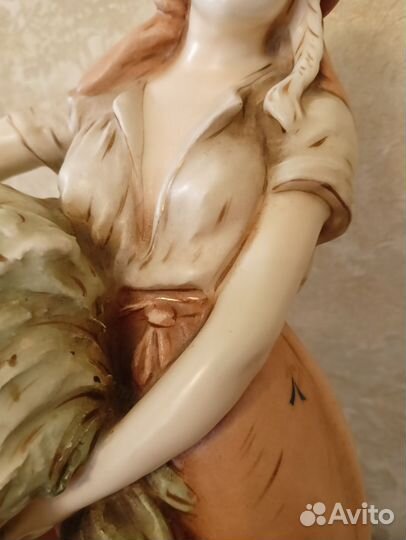 Фарфоровая статуэтка Германия 19 в