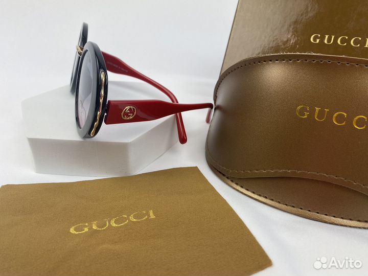 Солнцезащитные очки Gucci