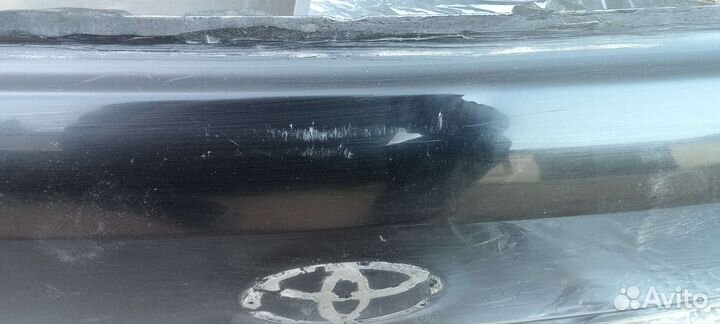 Крышка багажника Тойота Ленд Крузер 200