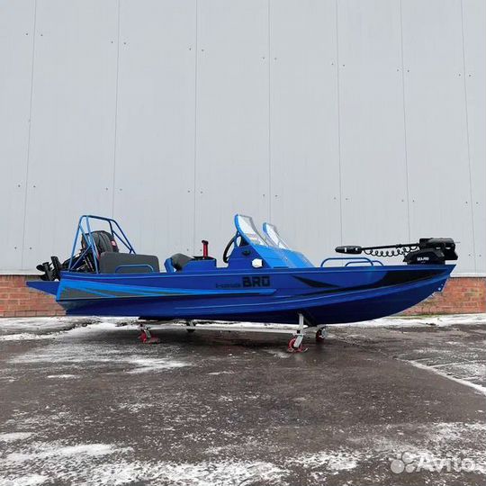 Лодка BRO S 4.2 консольная