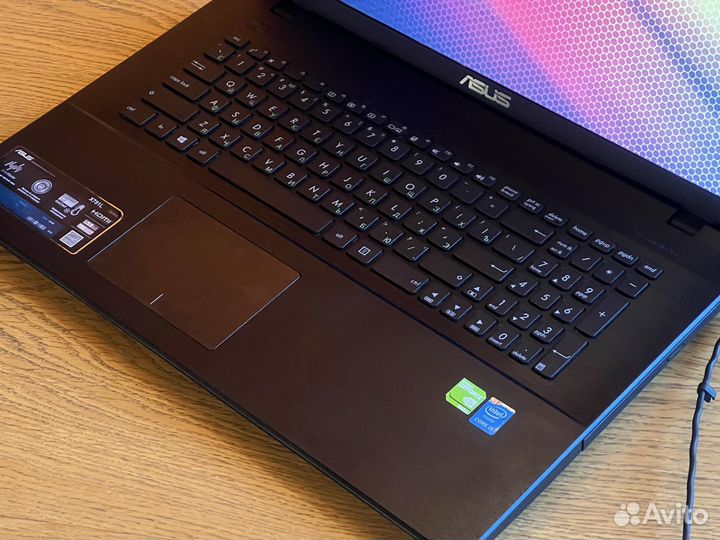 Ноутбук asus