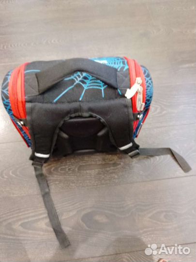 Школьный рюкзак