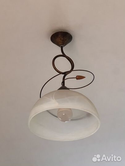 Продаю люстру