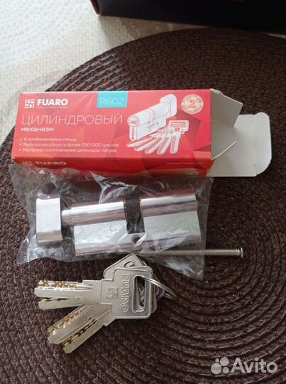 Петли дверные