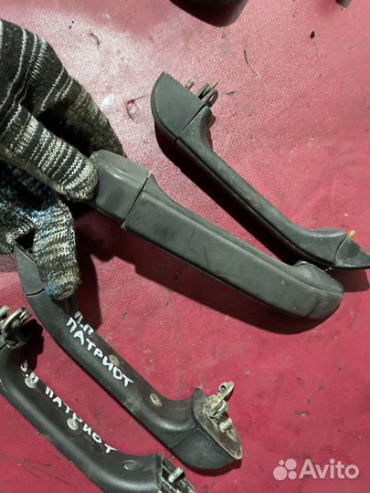 Наружная ручка двери УАЗ Патриот 2007 год